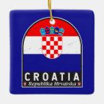Ornamento De Cerâmica Emblema com bandeira croata - Vintagem em relevo<br><div class="desc">O emblema angustiado da Croácia,  com a bandeira e o casaco de armas.</div>