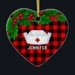 Ornamento De Cerâmica Enfermeira Personalizada Red Buffalo Xadrez Natal<br><div class="desc">Enfermeira Personalizada Que Ornament De Natal. Conhecido fundo de impressão de xadrez de búfalo vermelho. Presente de Natal de excelente para sua enfermeira favorita. Dê um a cada membro funcionarios. É um presente que eles se lembrarão todos os anos no Natal.</div>