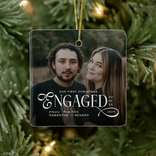 Ornamento De Cerâmica Engaged Couples 2 Photos Stylish First Christmas (Árvore)