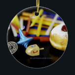 Ornamento De Cerâmica Estrela Feliz de Hanukkah de David menorah Dreidel<br><div class="desc">Feliz Estrela de Chanucá de David menorah Dreidel SlipperyVelas de Celebração de Joe Hebraico Judeu Chanukah dá decorações religiosa Judaísmo</div>