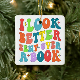 Ornamento De Cerâmica Eu Pareço Melhor Curvado Sobre Um Leitor De Livros