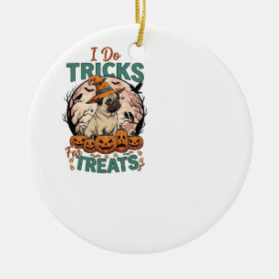 Ornamento De Cerâmica Faça Truques Guloseimas Halloween Pug Bruxa Chapéu