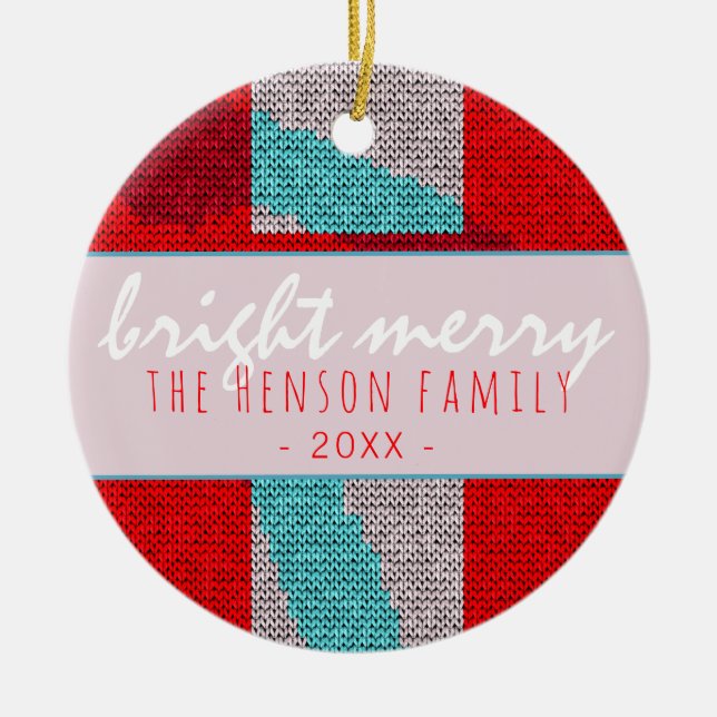 Ornamento De Cerâmica Família de Knitts Red Knit de Script de Feliz Bril (Frente)