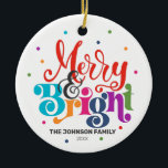Ornamento De Cerâmica Feliz & Bright Christmas Family Photo Modern Ornam<br><div class="desc">Esta decoração colorida moderna é a maneira perfeita de mostrar e compartilhar suas fotos da família de natal nesta temporada de festas. Feriados Mais Felizes.</div>