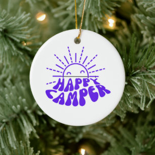 Ornamento De Cerâmica Feliz Camper em um