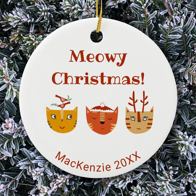 Ornamento De Cerâmica Feliz Cat Personalizado Natal (Meowy Christmas personalized funny cat ceramic ornament)