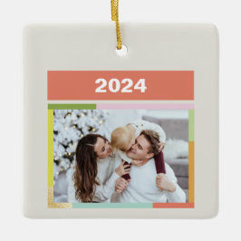 Ornamento De Cerâmica Feliz de linhagens brilhantes e coloridas natal