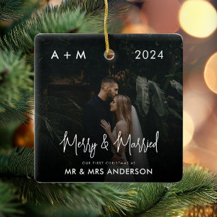 Ornamento De Cerâmica Feliz e casada com a primeira foto de Natal recém-