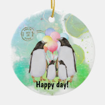 Feliz família de pinguins com balões coloridos