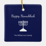 Ornamento De Cerâmica Feliz Hanukkah Menorah Simple Blue White<br><div class="desc">Feliz ornamento de Natal Azul de Hanukkah,  com uma simples design de menorah branca e tipografia de script. Com a inscrição personalizável branca,  você pode adicionar suas próprias informações. Uma adição festiva ao seu decoro de férias.</div>