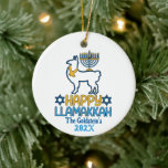 Ornamento De Cerâmica Feliz Llamakkah Feliz Hanukkah<br><div class="desc">Procurando presentes de excelente para Chrismukkah,  Natal ou Hanukkah? Veja este item e nosso conjunto de cheios de itens personalizados exclusivos e divertidos para aquele especial que está em seu círculo.</div>