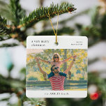 Ornamento De Cerâmica Feliz Natal Foto da Família Branca Mínima e Simple<br><div class="desc">Um elegante ornamento de árvore de natal de Natal de família moderna, com uma tipografia clássica, cita "um natal muito feliz" em branco. A foto, o ano de saudação e o nome podem ser facilmente personalizados para um design tão exclusivo quanto você. Um na moda, minimalista e design contemporâneo para...</div>