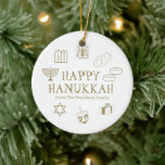 Ornamento De Cerâmica Feliz nome personalizado branco de Hanukkah<br><div class="desc">Feliz Hanukkah,  personalize o presente de nome da família a favor do Ornamento Cerâmico de Natal. Feliz Hanukkah,  Feliz Chanukah,  Hanukkah Sameach!,  Chag Sameach!,  Chag Urim Sameach!</div>