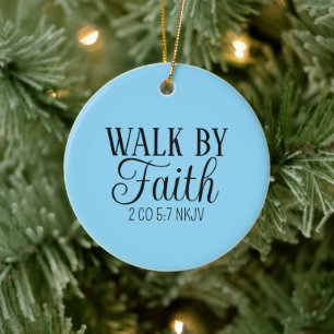 Ornamento De Cerâmica Feliz Passo de Natal por Faith Blue Bíblia Verse