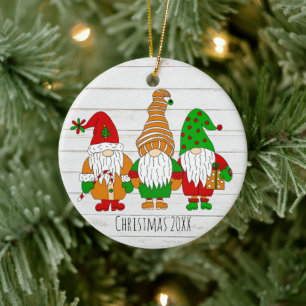 Ornamento De Cerâmica Feriado Personalizado de Três Gnomos de Natal Gnom