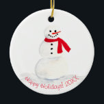 Ornamento De Cerâmica Feriados Felizes Da Cama De Água Fresca Snowman Fo<br><div class="desc">Este ornamento divertido apresenta um bonitinho bonitinho pintado de neves com aquarela na frente com a saudação "Felizes Feriados". O verso tem espaço para você carregar sua própria foto e escrever uma legenda personalizada. Excelente como lembrança ou presente da família.</div>