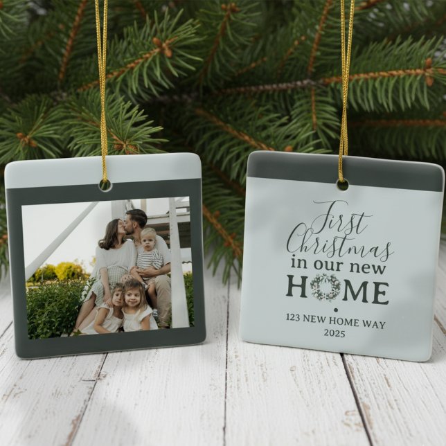 Ornamento De Cerâmica First Christmas In Our New Home Family Photo (Celebrate the holiday season with this First Christmas In Our New Home Family Photo Ceramic Ornament)
