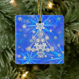 Ornamento De Cerâmica Flocos de neve de árvore branca de Natal sobre az