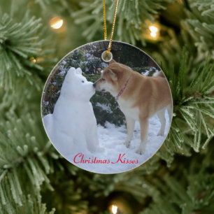 Ornamento De Cerâmica fofo akita beijando snowman akita sazonal