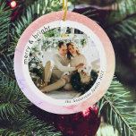 Ornamento De Cerâmica Foto Colorida da Família Glitter | Feliz E Brilho<br><div class="desc">Foto Colorida da Família Glitter | Feliz E Brilho</div>