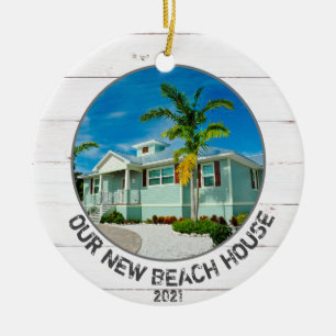 Ornamento De Cerâmica Foto da Casa da Nova Praia com Ano