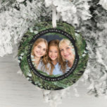 Ornamento De Cerâmica Foto da coroa da vovó preto Natal C<br><div class="desc">Avó, coroa de folhagem moderna, Festa de Natal feliz, ornamento de fotos de Natal. A mão pintada de eucalipto, a folhagem mínima e a coroa rattan moderna, juntamente com a inscrição em folha real, dão a este cartão de férias uma sensação luxuosa. Em verdes clássicos, castanhos e cinzentos. O texto...</div>