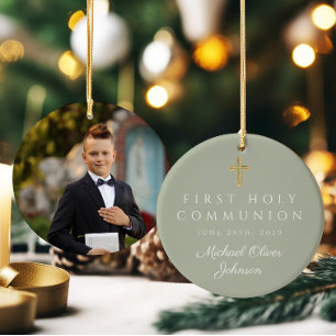 Ornamento De Cerâmica Foto da Primeira Comunhão Sage Green Cross Boy