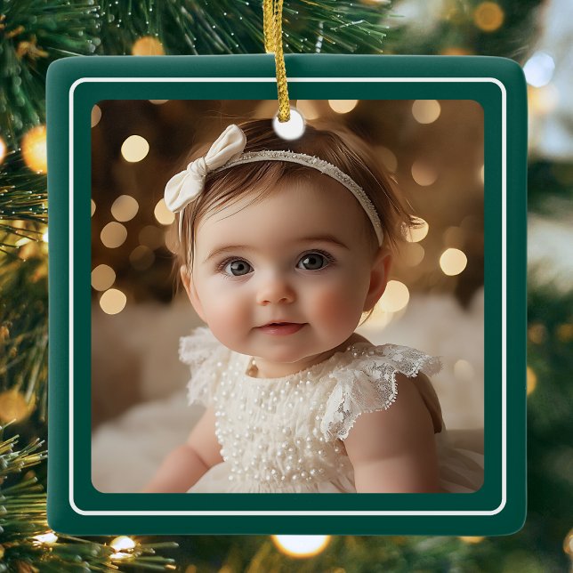 Ornamento De Cerâmica Foto de Bebê Esmeralda Verde Natal Moderno Roteiro (Baby Photo Emerald Green Modern Christmas Script Ceramic Ornament)