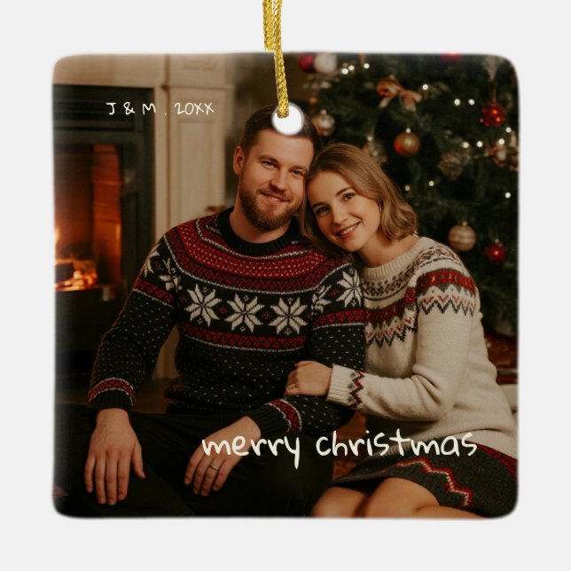 Ornamento De Cerâmica Foto de Natal de Red Doodle Whimsical casado (Frente)