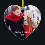 Ornamento De Cerâmica Foto do Casal de Natal Floco de Neve Vermelho<br><div class="desc">Casal de Natal Foto do Ornamento do Coração Vermelho Snowflake Voltar</div>