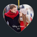 Ornamento De Cerâmica Foto do Casal de Natal Floco de Neve Vermelho<br><div class="desc">Casal de Natal Foto do Ornamento do Coração Vermelho Snowflake Voltar</div>