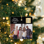 Ornamento De Cerâmica Foto do logotipo comercial - Natal preto<br><div class="desc">Cor de fundo preto clássico,  texto branco. Texto: Feliz Natal. Personalize e adicione seu logotipo comercial,  foto e um ano.</div>