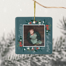 Ornamento De Cerâmica Foto do Primeiro Natal de Cranberry & Foliage Baby