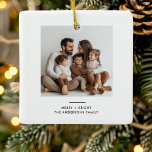 Ornamento De Cerâmica Foto e Feliz da família e minimalística brilhante<br><div class="desc">Comemore as festas com um toque pessoal usando esta Feliz e foto da família e um Enfeites de natal minimalista brilhante. Apresentando um design limpo e moderno com a frase "Feliz e Brilho" mostrada elegantemente ao lado de sua foto favorita da família, este ornamento traz um toque contemporâneo e na...</div>