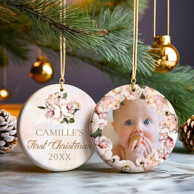 Ornamento De Cerâmica Foto Floral Rosa de Natal (Personalized 1st Christmas Girl Floral Photo Ornament)
