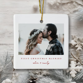 Ornamento De Cerâmica Foto Minimalista do Primeiro Natal Casados