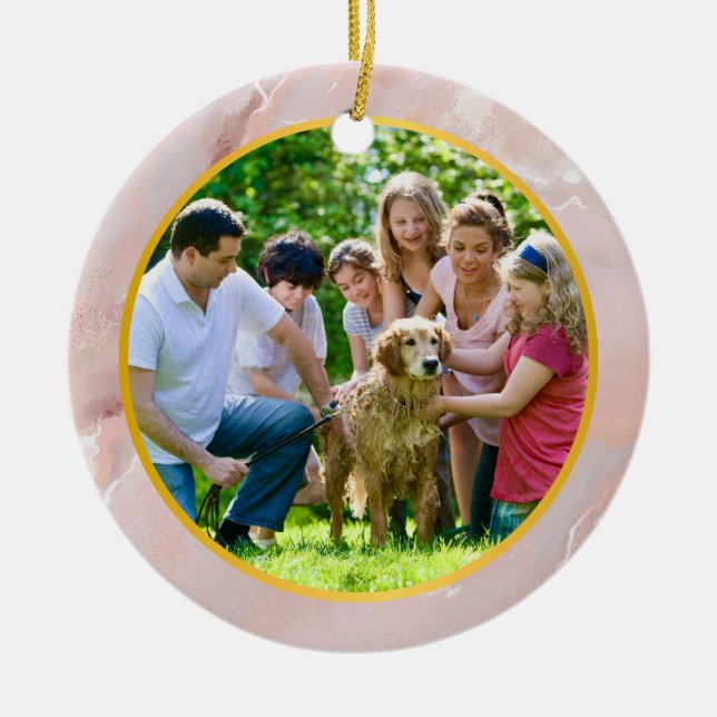 Ornamento De Cerâmica Foto personalizada da família em mármore rosa Dour (Frente)