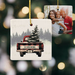 Ornamento De Cerâmica Foto personalizada de caminhão de Natal com Xadrez<br><div class="desc">Passe os corredores com nosso ornamento de caminhonete vermelho de xadrez vermelha. Personalizado com seu nome familiar,  é o toque festivo perfeito para adicionar charme e nostalgia à sua árvore de festas nesta temporada.</div>