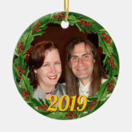 Ornamento De Cerâmica Foto personalizada de Natal Holly Wreath