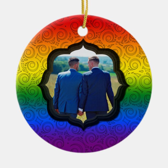 Ornamento De Cerâmica Foto personalizada LGBTQ Gay Rainbow Pride Flag Ch (Frente)