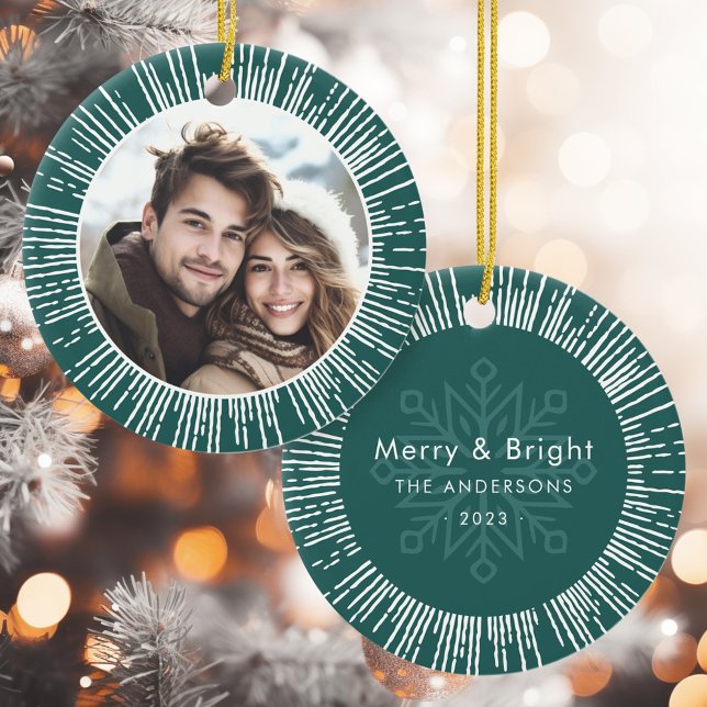 Ornamento De Cerâmica Foto: Pinho verde de rajada solar (Photo retro sunburst pine green Christmas Ceramic Ornament)