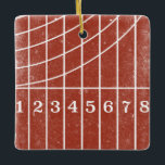 Ornamento De Cerâmica Foto: Red Track Christmas Decortion for Runners (D<br><div class="desc">Mostre sua faixa favorita e atleta de campo ou surpreenda seu corredor favorito com este ornamento de árvore de Natal com uma ilustração de uma faixa vermelha correndo na frente e sua própria foto no verso. Faz um excelente de estoque ou o presente perfeito para seu treinador favorito.</div>