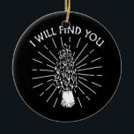 Ornamento De Cerâmica Funny Morel Mushroom caçando ao ar livre no verão<br><div class="desc">Engraçado Morel Mushroom Caçando Fora da Equipe de Combate de Verão. Presente perfeito para seu pai, mãe, pai, homens, mulheres, amigos e familiares no Dia de Ação de Graças, Dia de Natal, Dia de as mães, Dia de os pais, 4 de julho de 1776 Dia Independente, Dia dos Veteranos, Dia...</div>