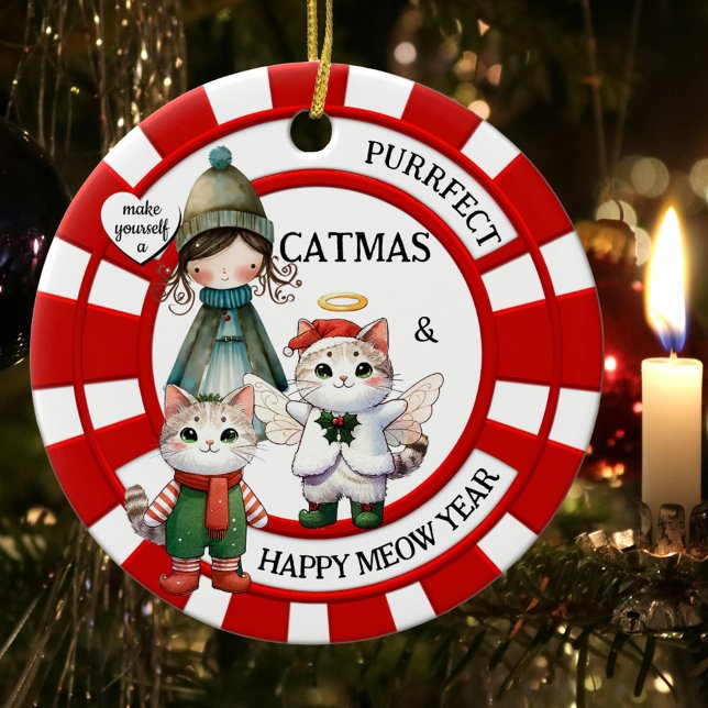 Ornamento De Cerâmica Gatos Engraçados Gato Louco Senhora Bonita Natal (Colorful Christmas ornament featuring illustrations of a cute cat angel, kitty and crazy cat lady.)