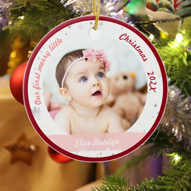 Ornamento De Cerâmica Gêmeas 2 Fotos Primeira Feliz Natal Pequeno (Modern Elegant Cute Our First Merry Little Christmas Twins Baby Girls 2 Photos Snowflakes Red Frame)