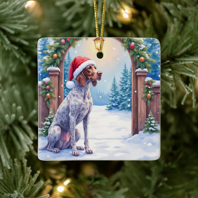 Ornamento De Cerâmica German Shorthaired Pointer Snowy Gate Santa Hat (Árvore)