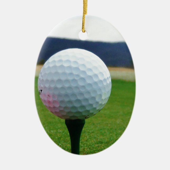 Ornamento De Cerâmica Golf Ball em um campo de golfe na montanha (Frente)