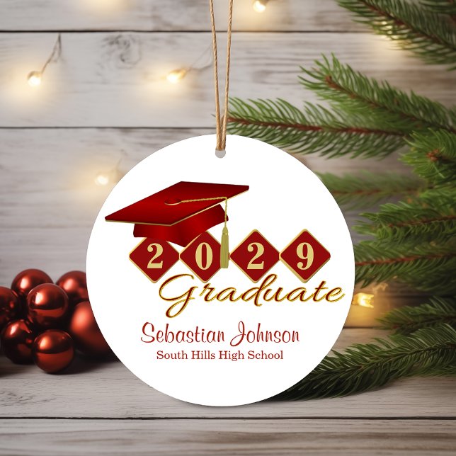 Ornamento De Cerâmica Graduação Clássica Vermelha e Dourada (Classic Graduation Red and Gold Ceramic Ornament)