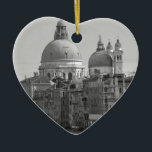 Ornamento De Cerâmica Grande Canal Branco Negro Venice Itália Viagem<br><div class="desc">Grande Canal em frente a Piazza San Marco w. Papais noeis Maria della Salute</div>