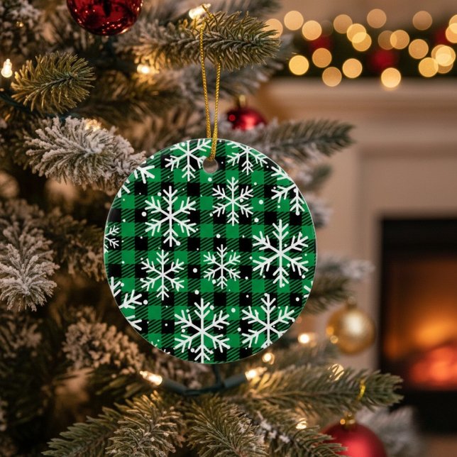 Ornamento De Cerâmica Green Buffalo Plaid Snowflake (Criador carregado)